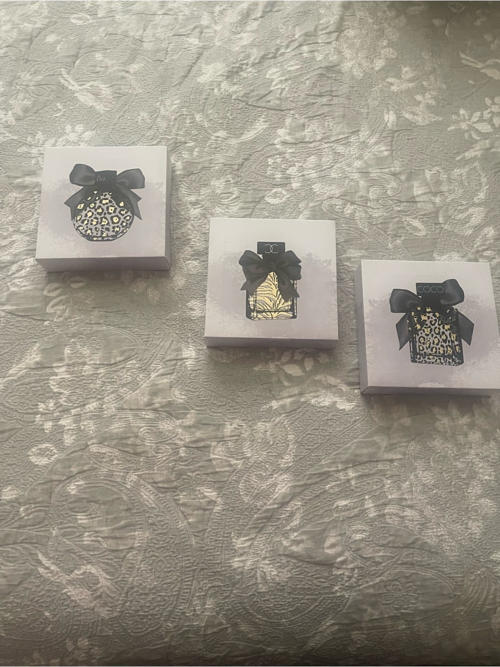 Set of 3 Leopard & Gold Perfume Motif PictureS - Picture 5 of 5
